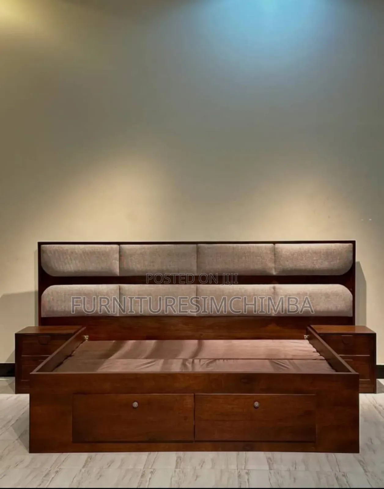 Luxury Bed With Two Bedside