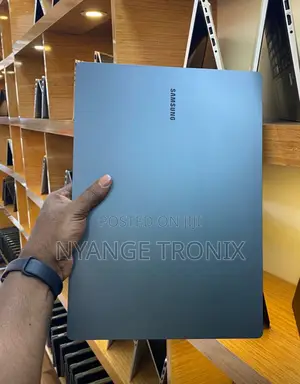 Laptop Samsung Galaxy Book3 360 15 NP750QFG 16GB Intel Core I7 SSD 1T