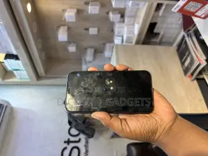Apple XR 64 GB Black