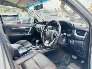 Toyota Fortuner 2.8 D RWD 2018 Silver
