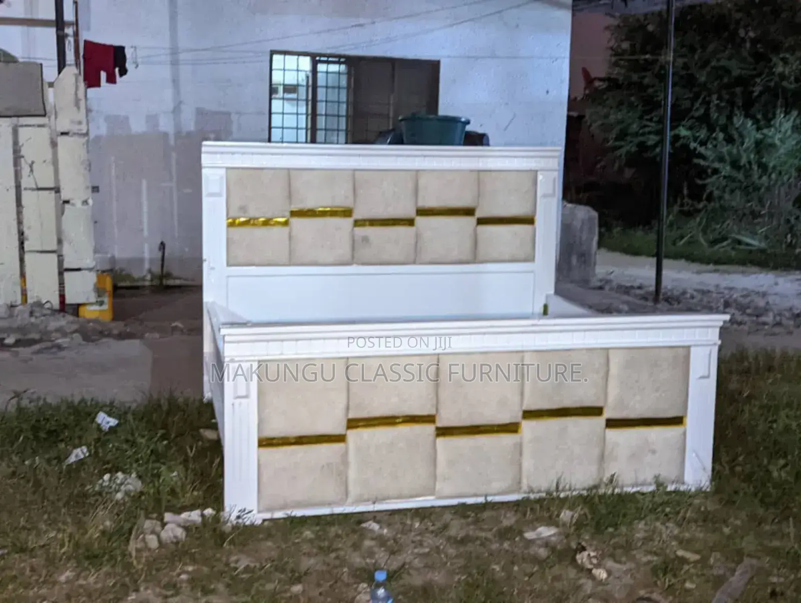 Latest Bedsofa Yenye Mix Ya Mbao Ya Mtiki