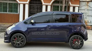 Toyota Ractis 2005 Blue