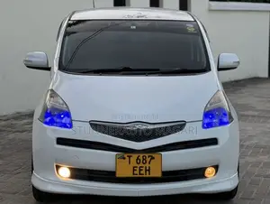 Toyota Ractis 2005 White
