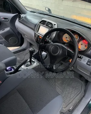 Toyota RAV4 2005 Green