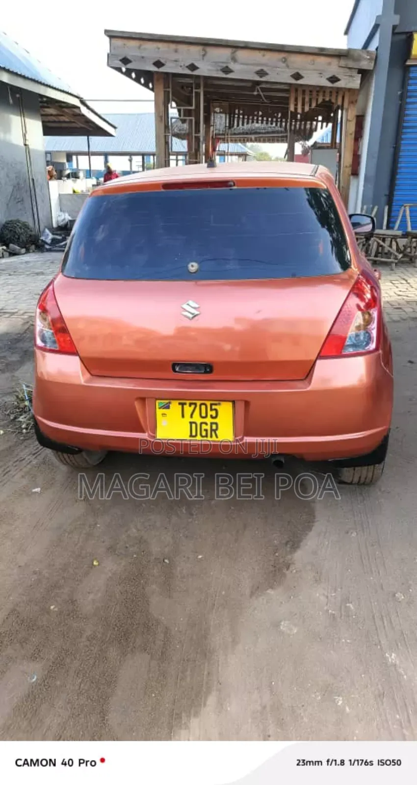 Suzuki Swift 2004 Red