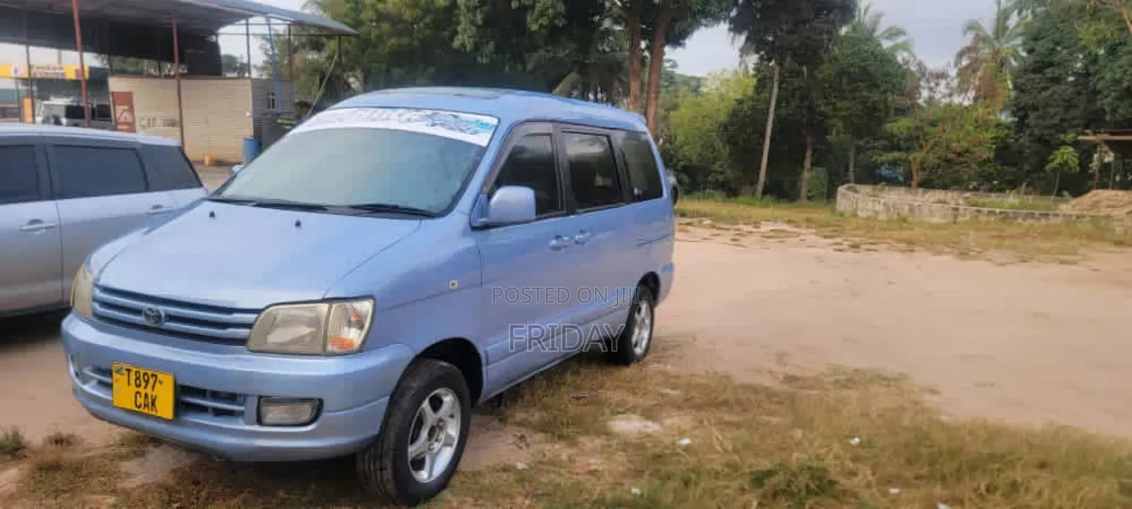 Toyota Noah 2003 Blue