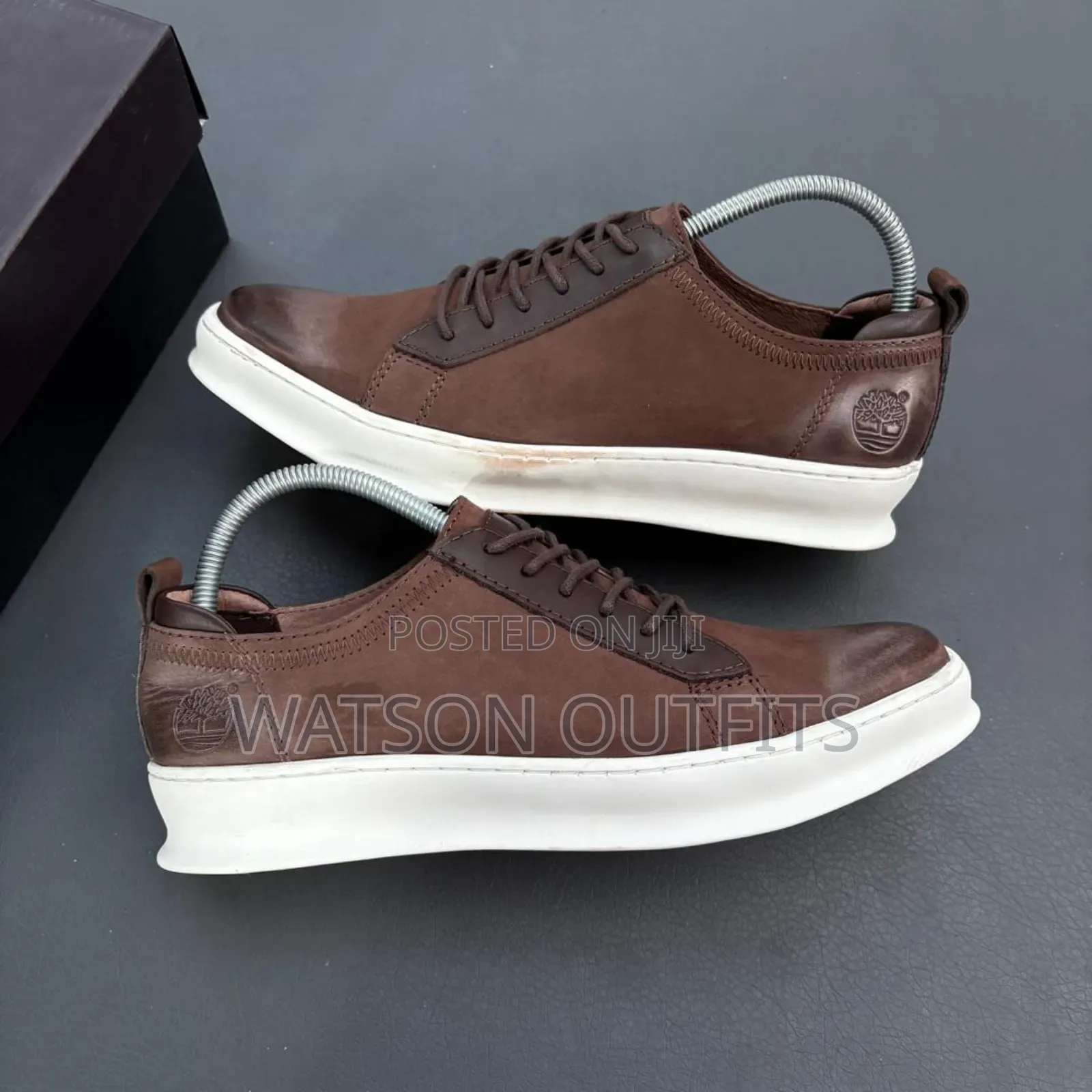 Men's Timberlands or Viatu Vya Low Cut Official Na Very Classic