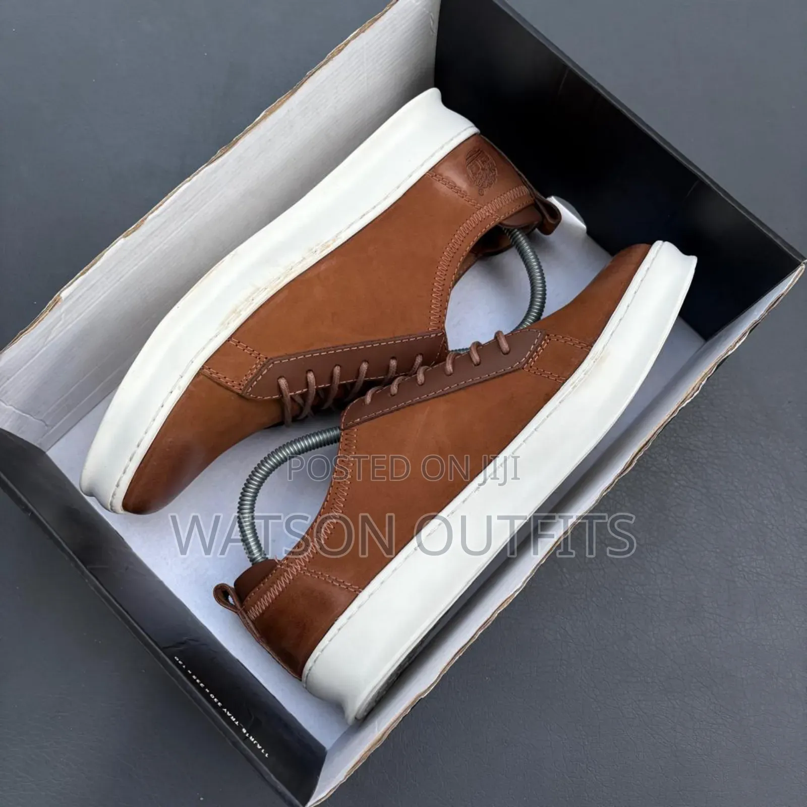 Men's Timberlands or Viatu Vya Low Cut Official Na Very Classic