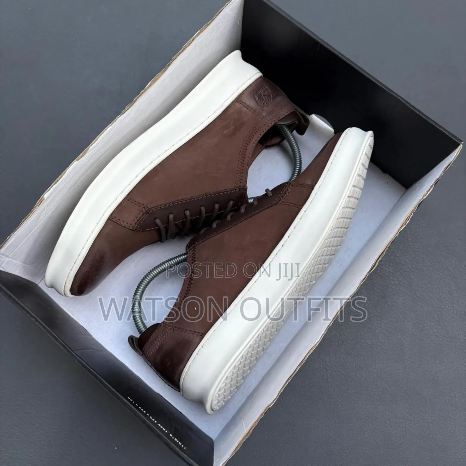 Men's Timberlands or Viatu Vya Low Cut Official Na Very Classic