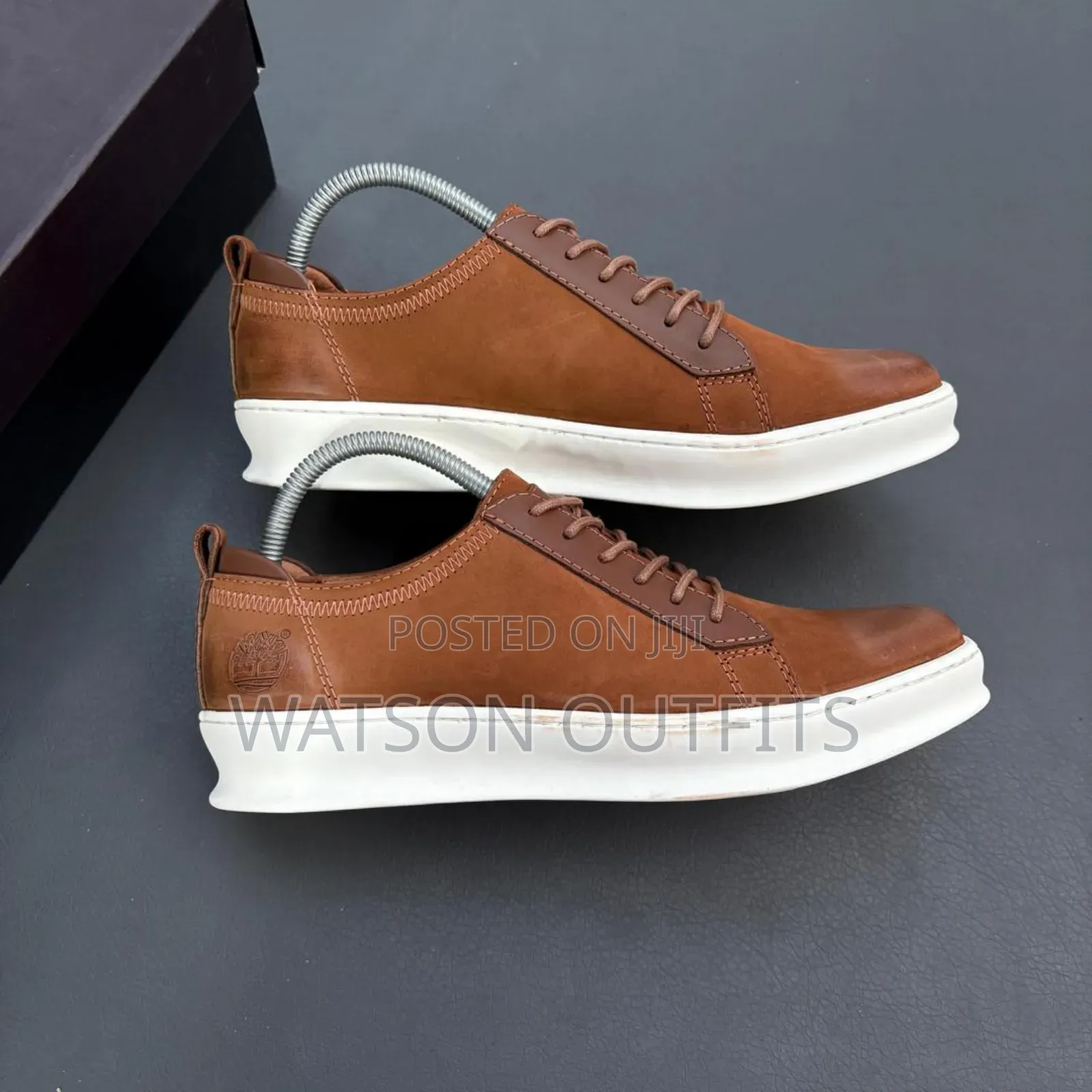 Men's Timberlands or Viatu Vya Low Cut Official Na Very Classic