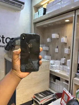 Apple iPhone X 64 GB Black