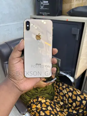 Apple iPhone XS Max 64 GB Gold