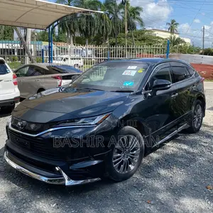 Toyota Harrier 2.0 2021 Black