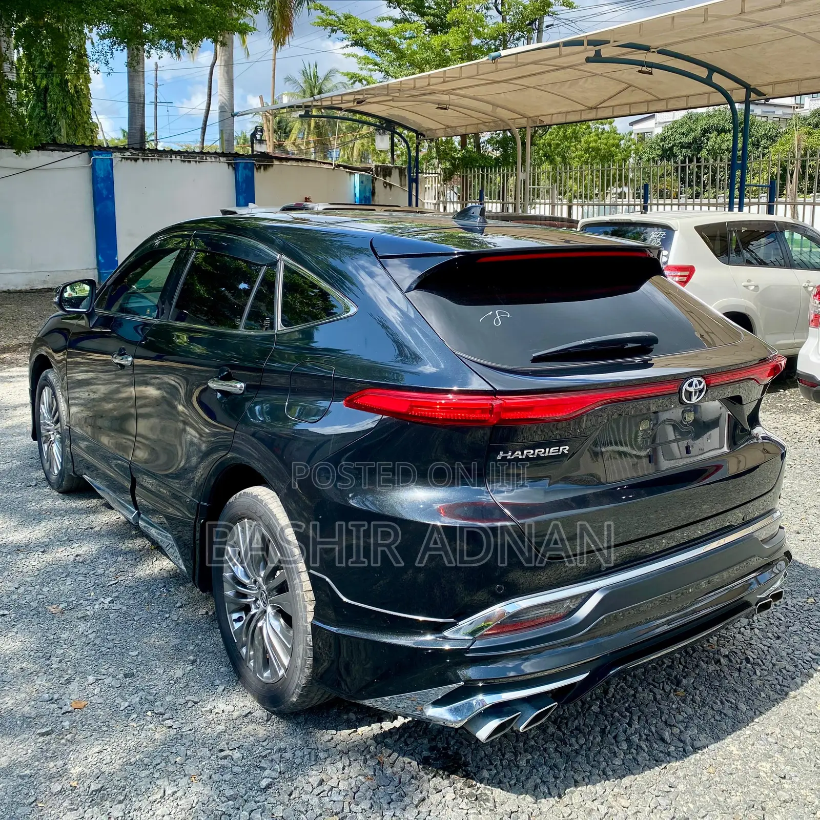 Toyota Harrier 2.0 2021 Black