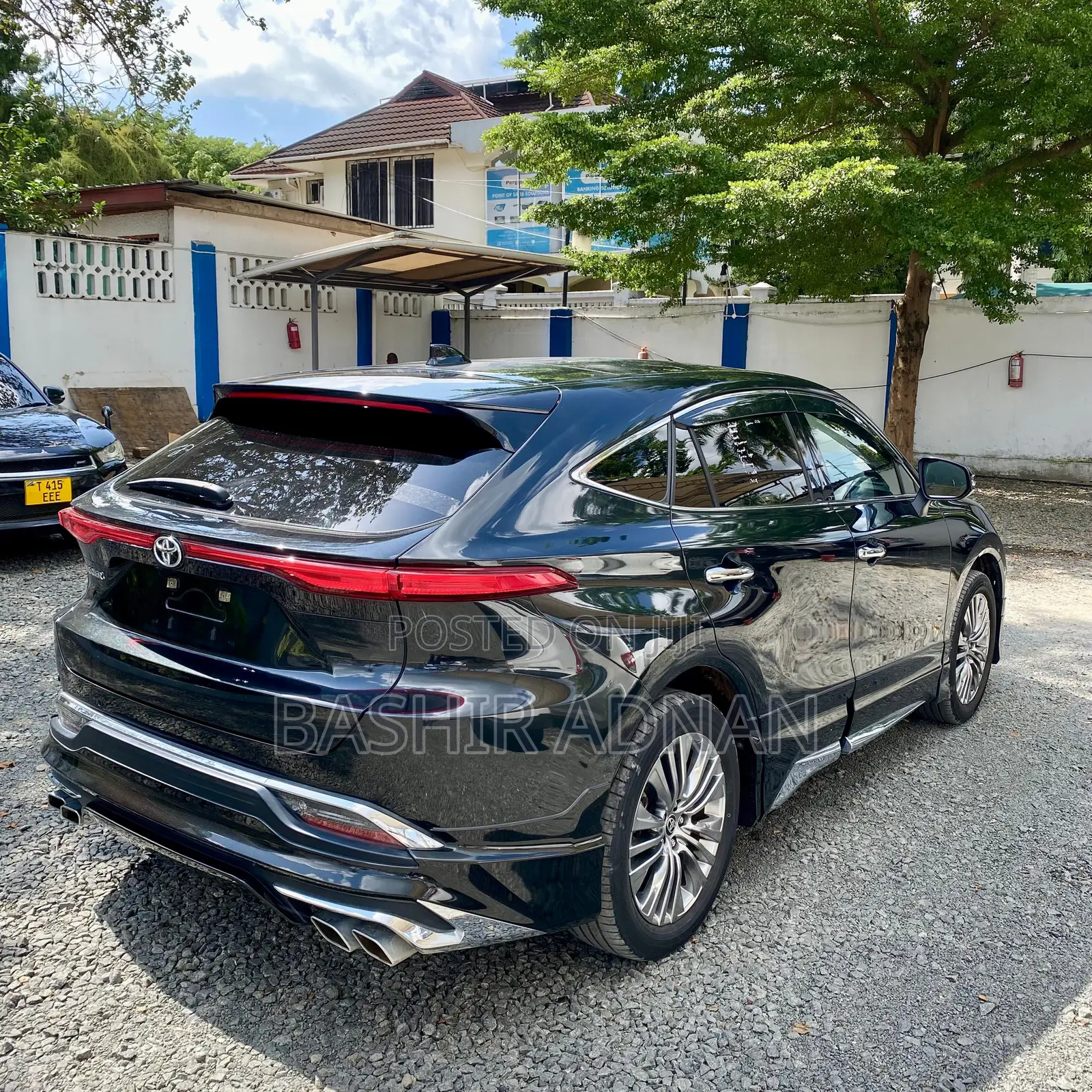 Toyota Harrier 2.0 2021 Black