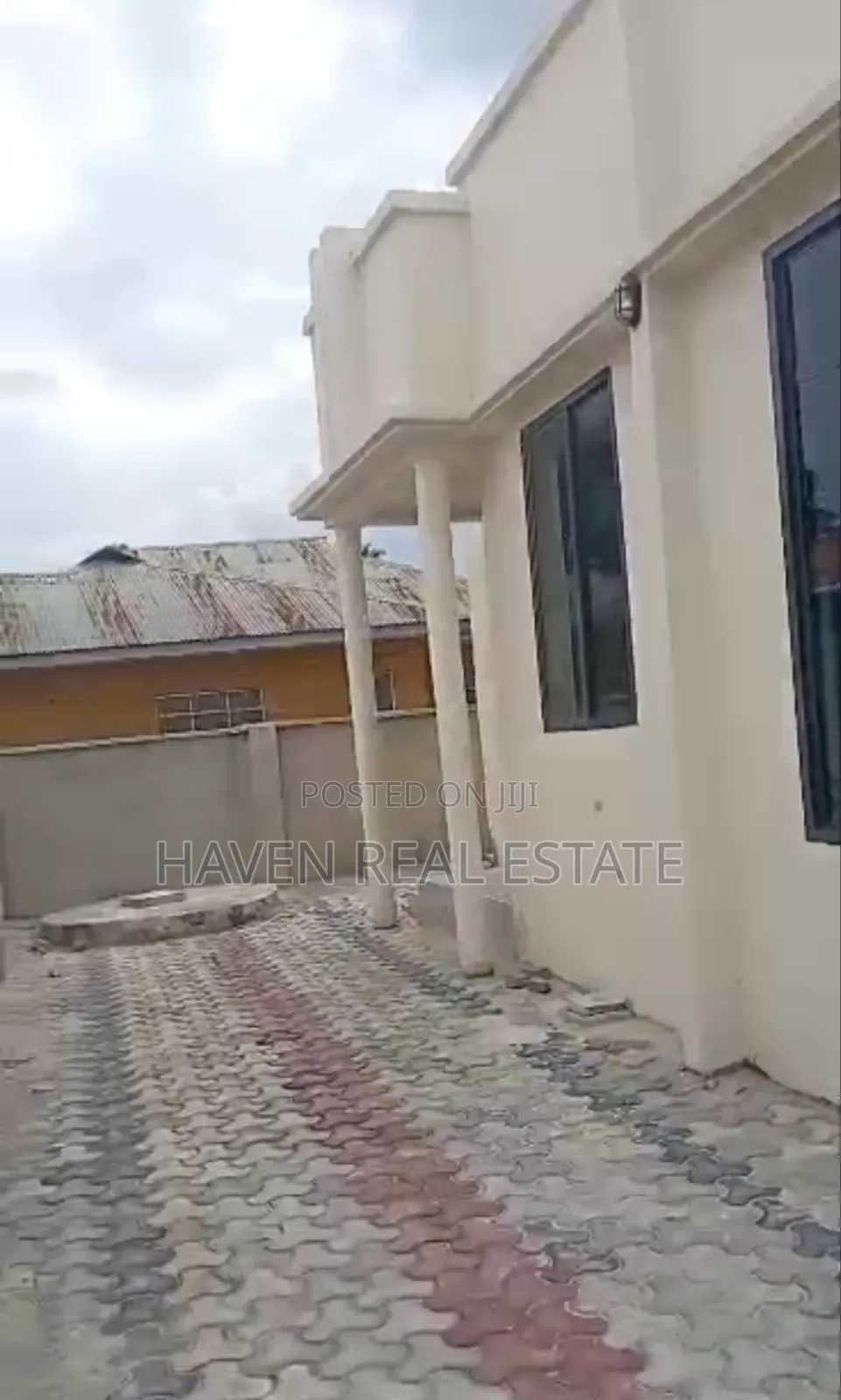3bdrm House in Goba for sale