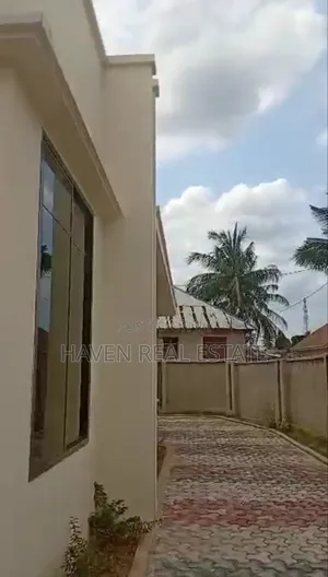 3bdrm House in Goba for sale