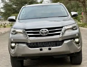 Toyota Fortuner 2018 Beige