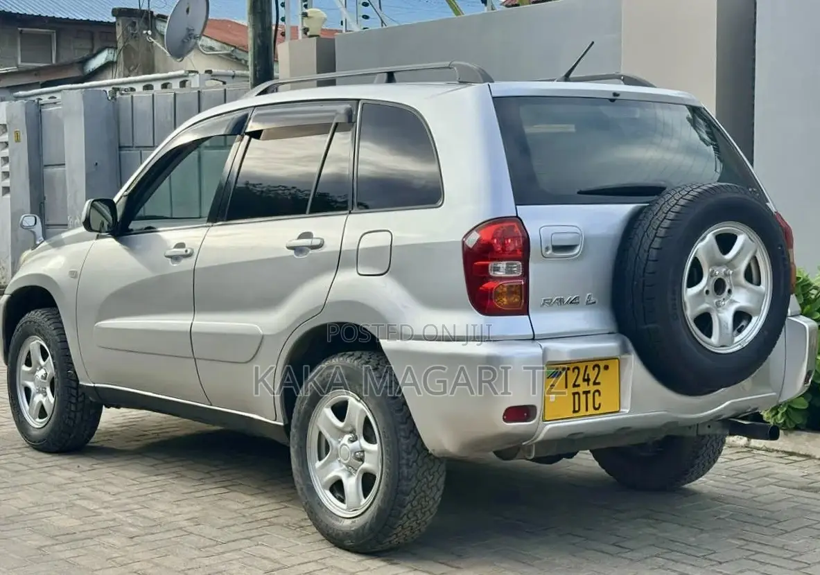 Toyota RAV4 Automatic 2003 Silver