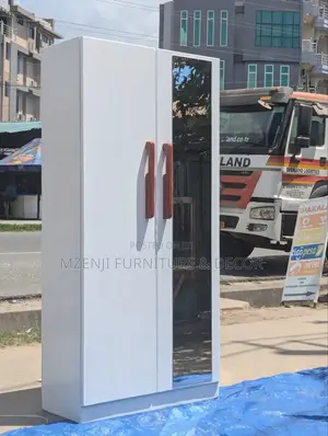Kabati La Milango Miwili Jeupe