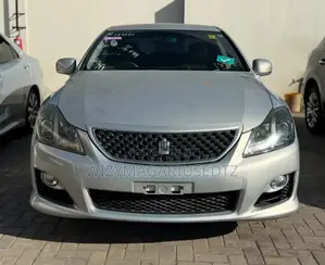 Toyota Crown 2009 Ivory