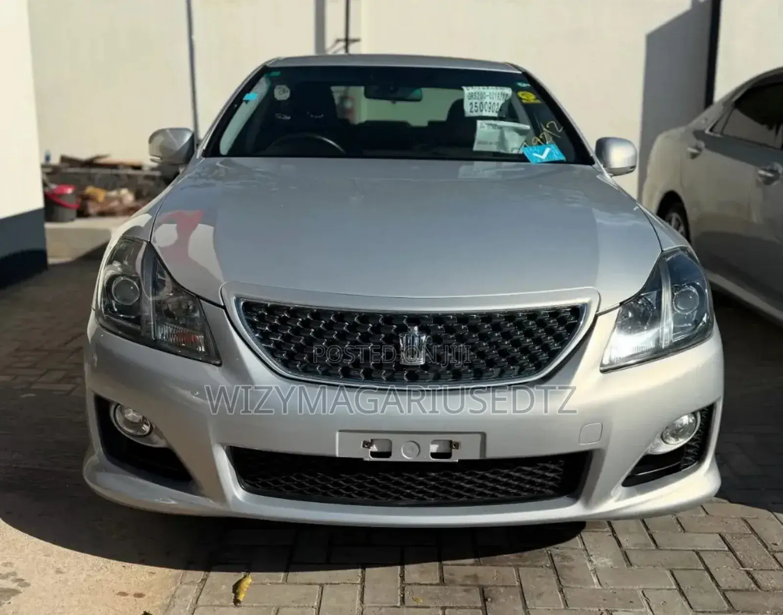 Toyota Crown 2009 Ivory