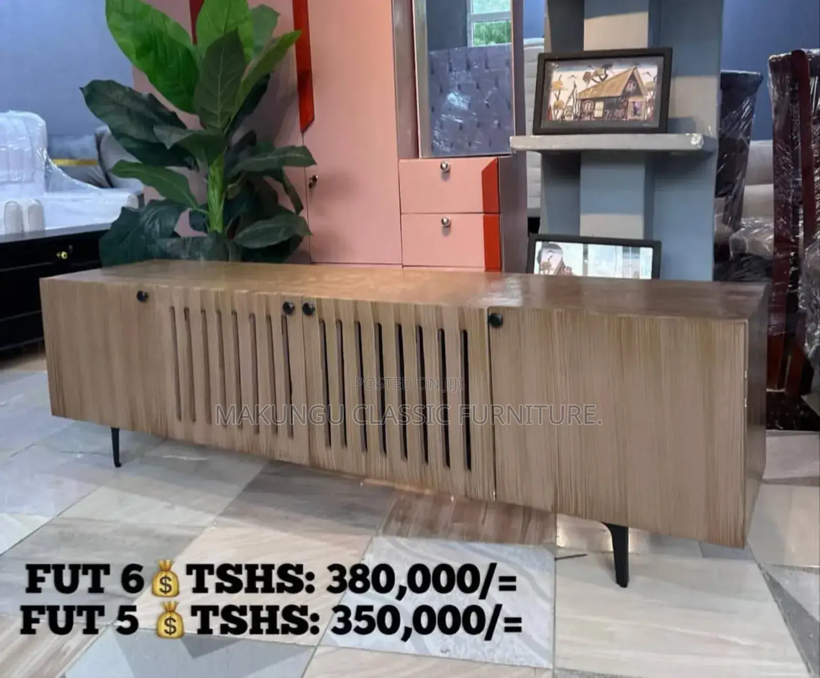 Tv Showcase Urefu Futi Sita