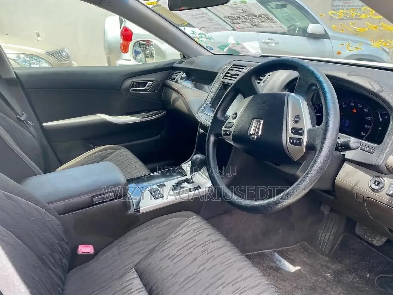 Toyota Crown 2009 Ivory