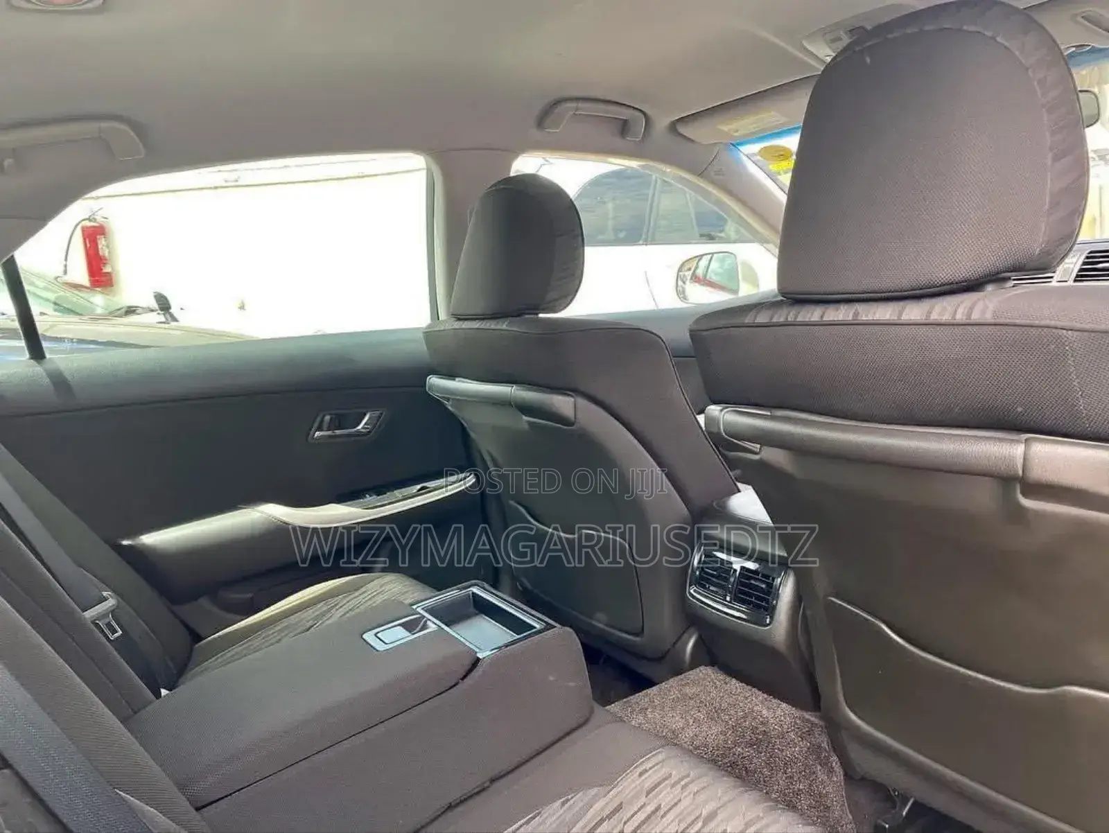 Toyota Crown 2009 Ivory