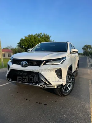 Toyota Fortuner 2023 White