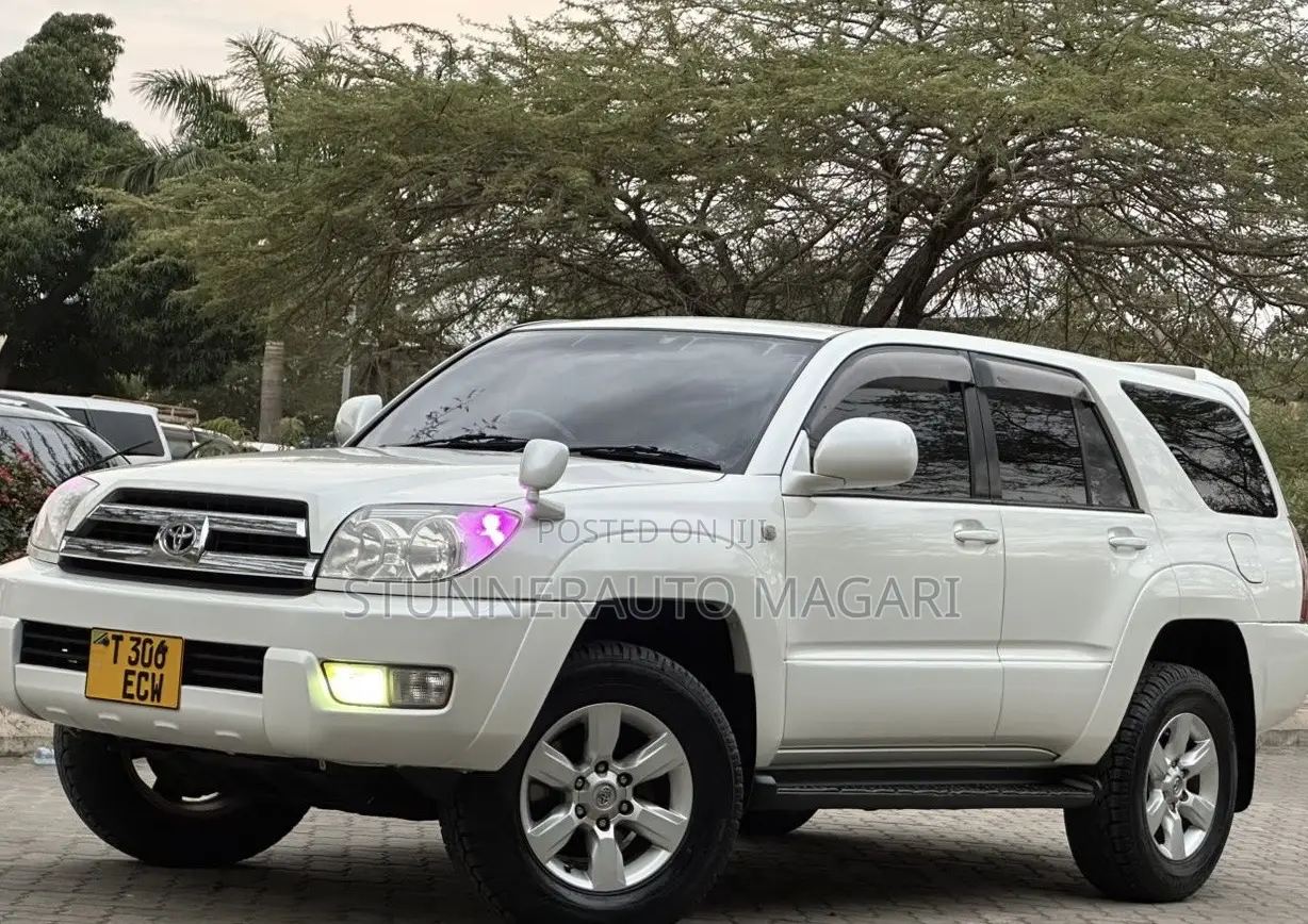 Toyota Hilux Surf 2005 White