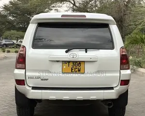 Toyota Hilux Surf 2005 White