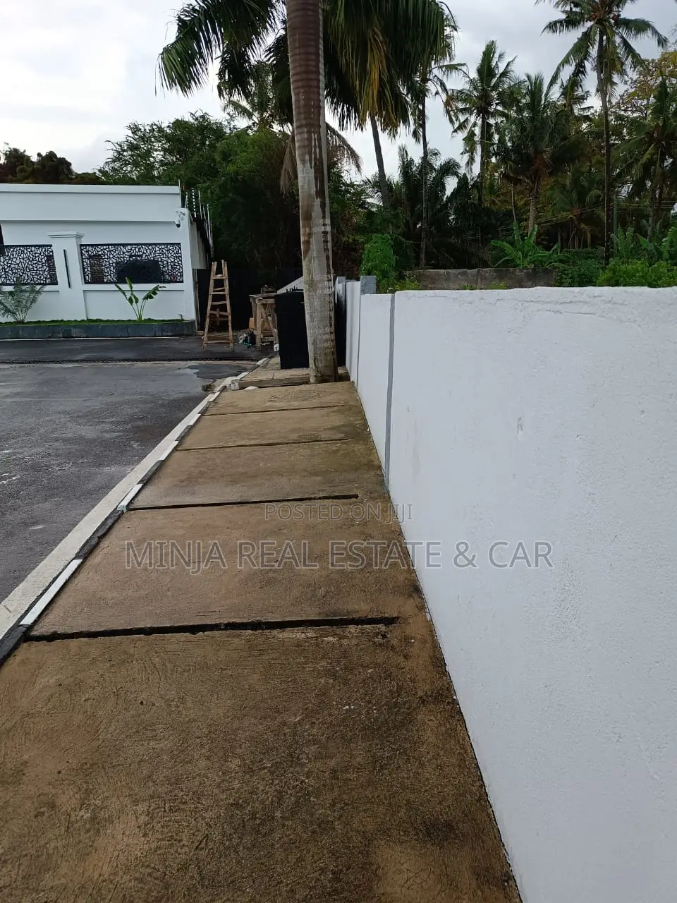 Plot for Sale Bahari Beach