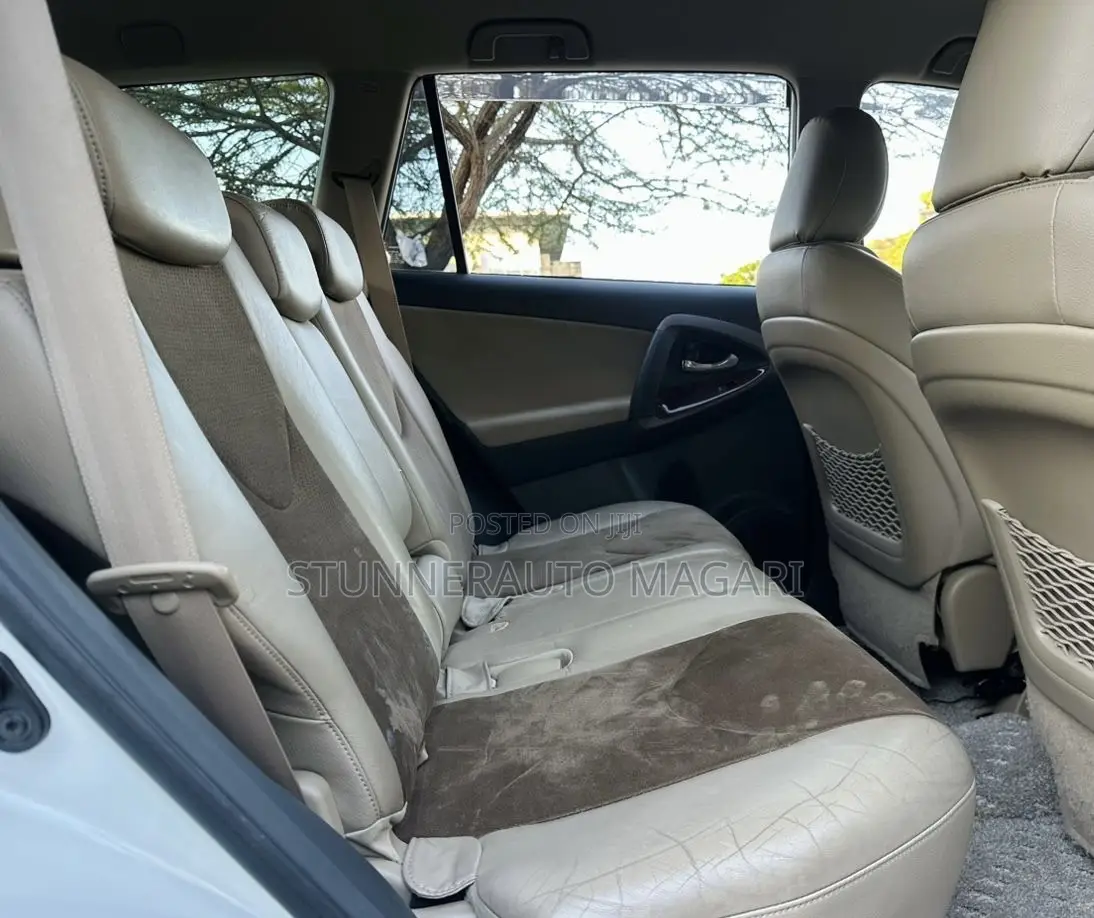 Toyota Vanguard 2010 Pearl