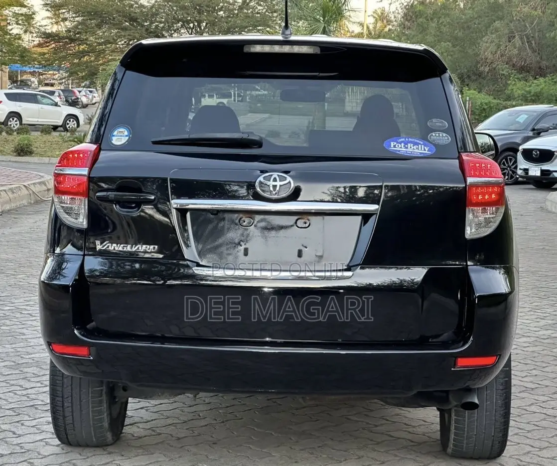 Toyota Vanguard 2010 Black