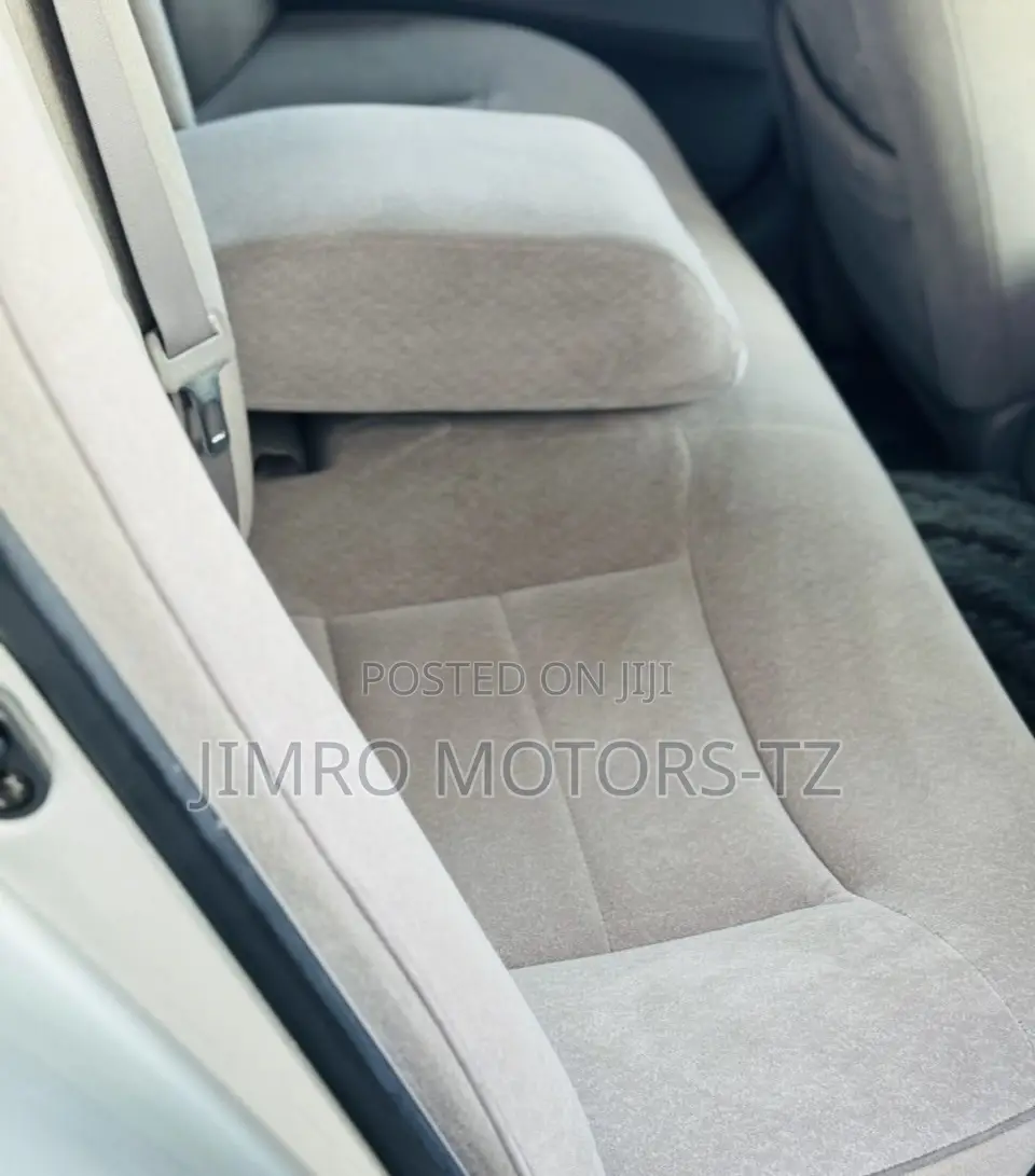 Toyota Mark II 2004 Silver