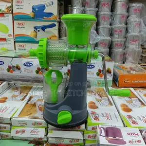 Apex Plastic Fruit and Vegetable Hand Juicer