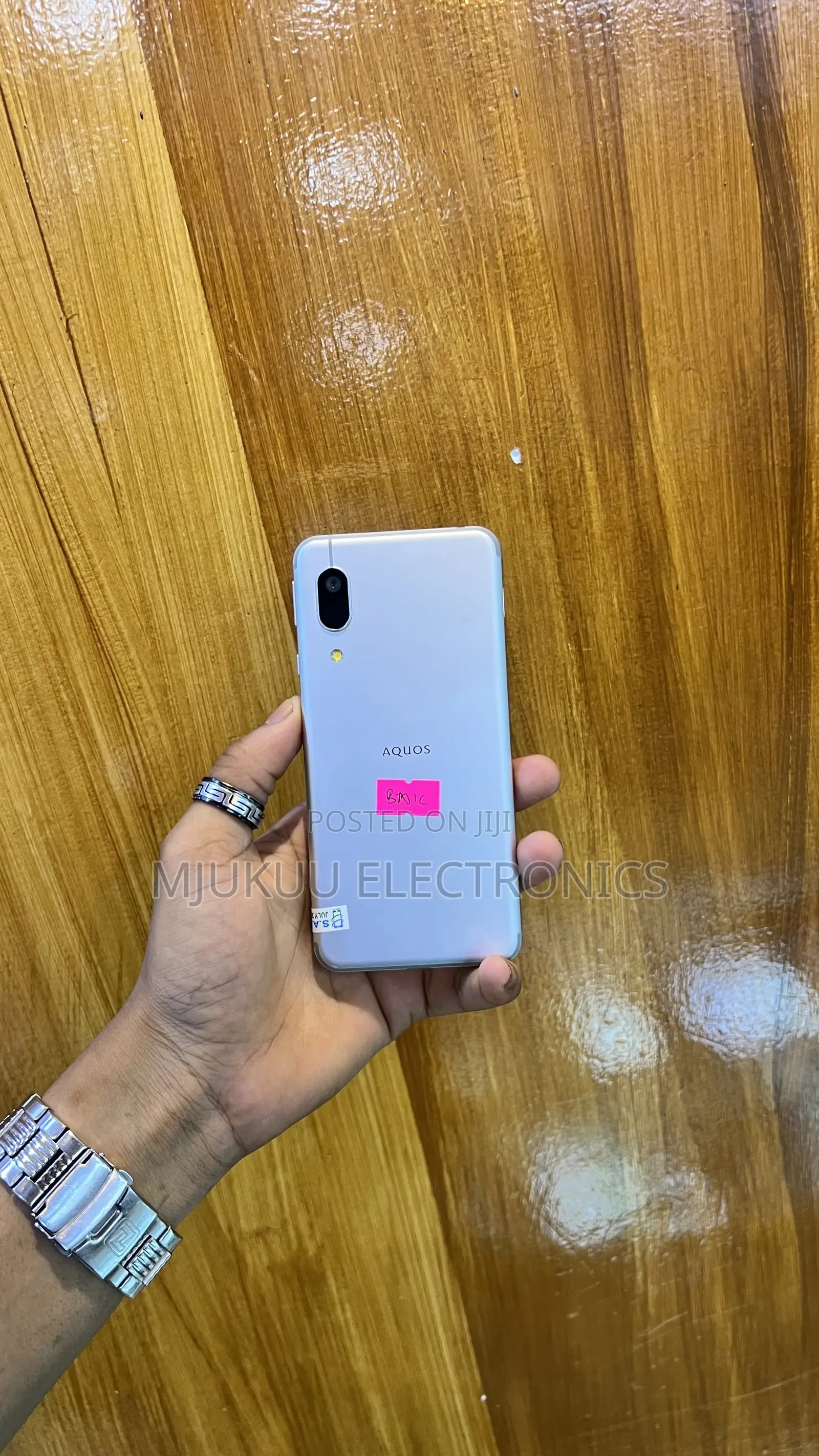 Sharp Aquos Sense 3 Basic SHV48 32 GB Silver