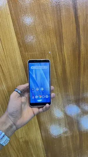 Sharp Aquos Sense 3 Basic SHV48 32 GB Silver