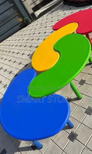 Moonshape Nursery Kid Table