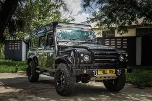 Land Rover Defender 2001 Green