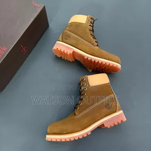 Men's Boot Shoes With Very Very Rare and Special Colour