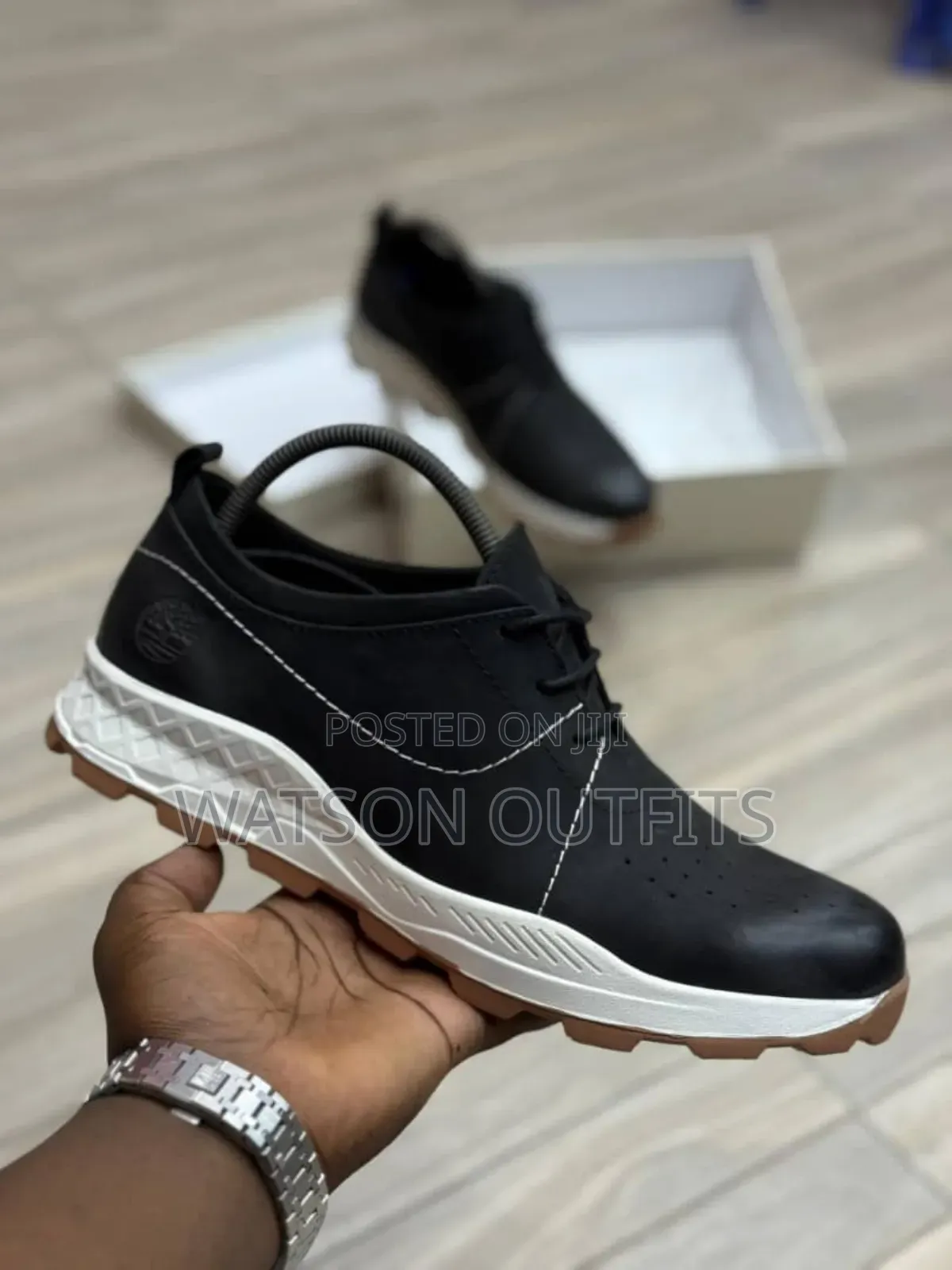 Very Classic Low Cut Shoes or Footwears or Viatu Casual and Smart