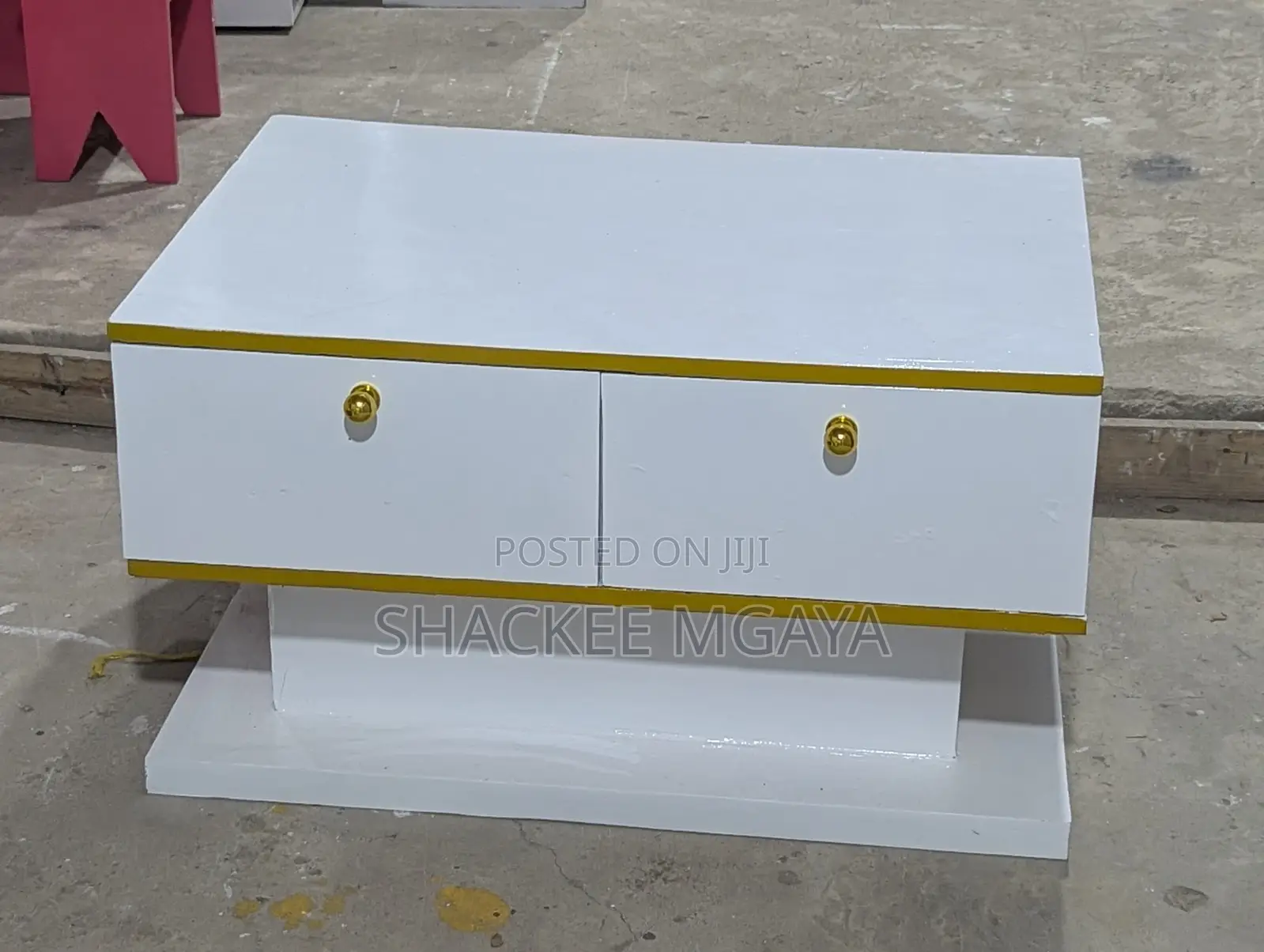 Coffee Table Nzuri Sana