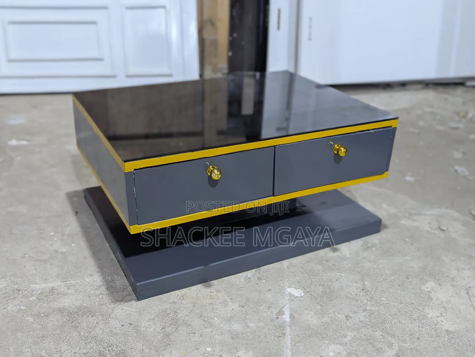 Coffee Table Nzuri Sana