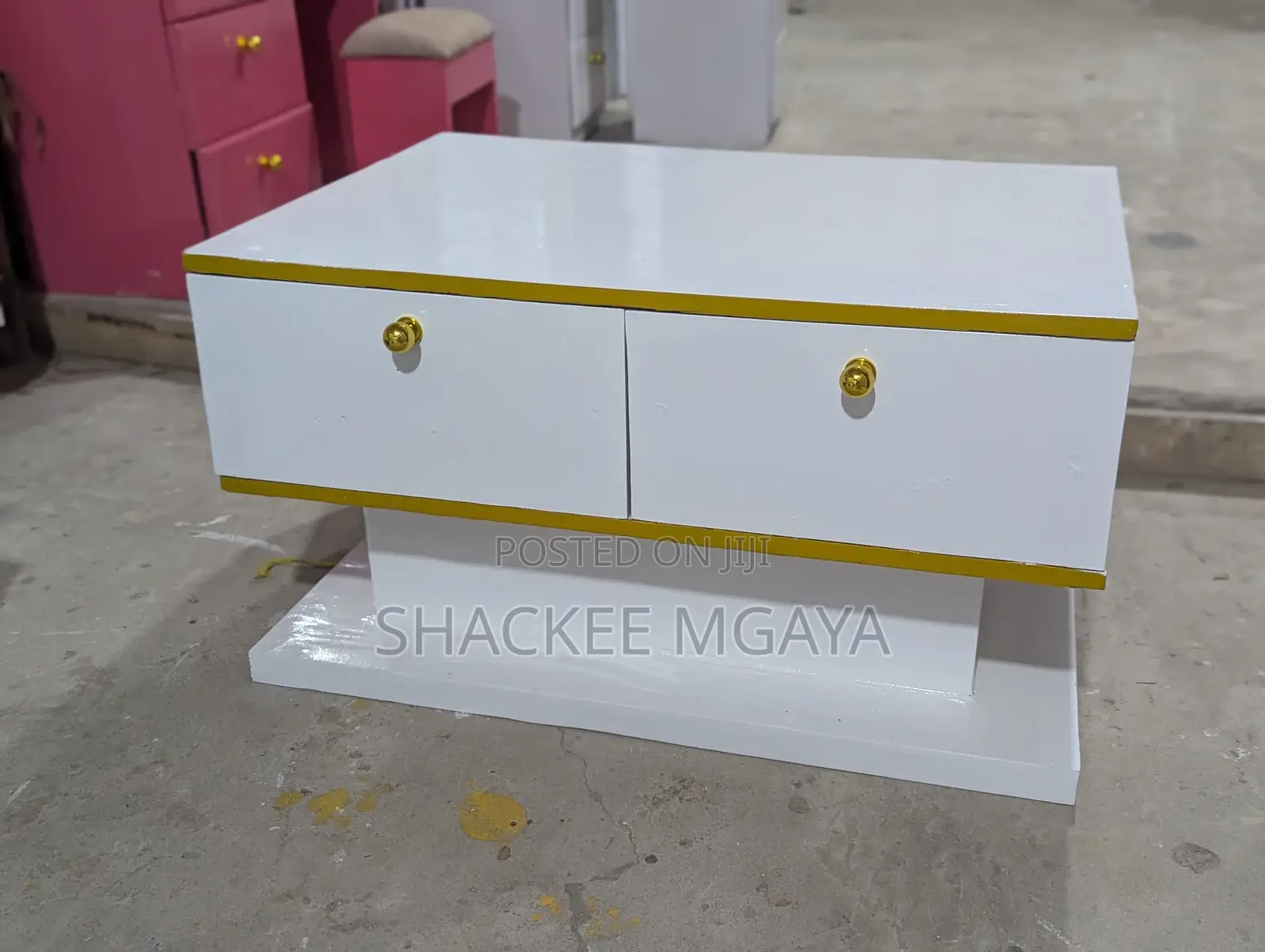 Coffee Table Nzuri Sana