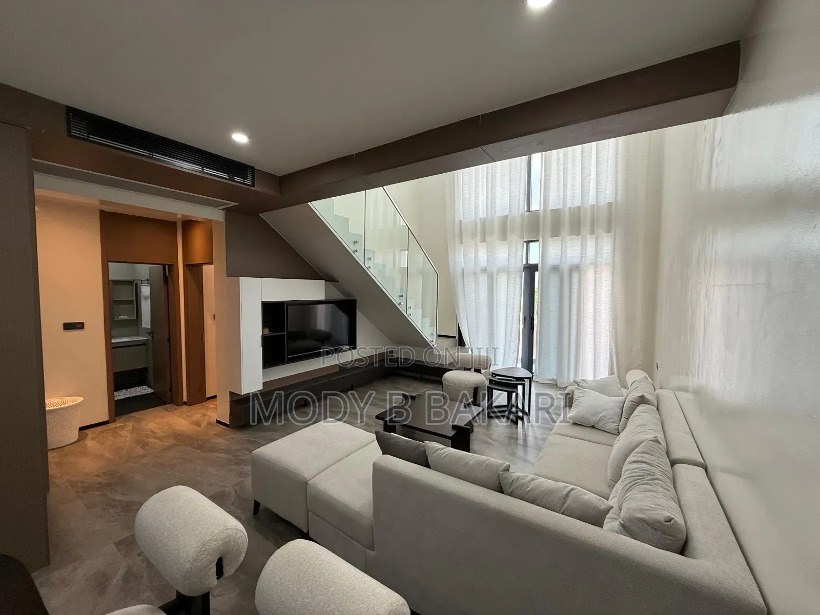 Furnished 3bdrm Apartment in Oyster Bay for rent