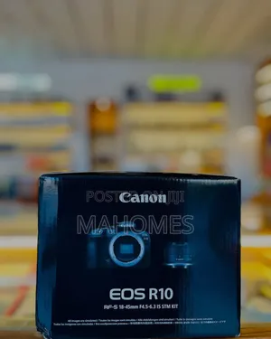 Canon Eos R10 Mirrorless Camera With 18-45mm Lens