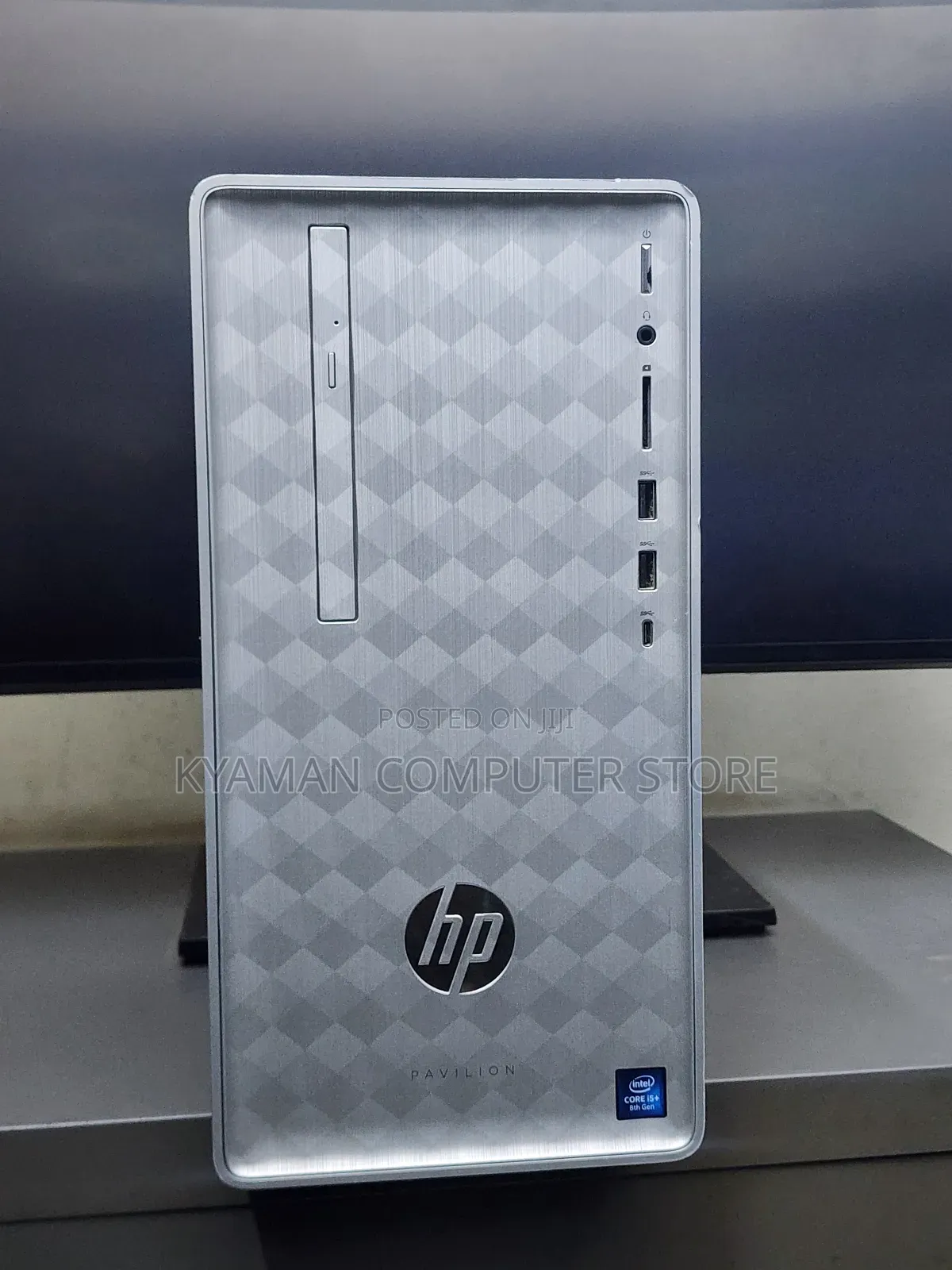 Desktop Computer HP Pavilion 590 8GB Intel Core I5 SSD 256GB