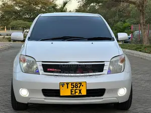 Toyota IST 2007 Pearl
